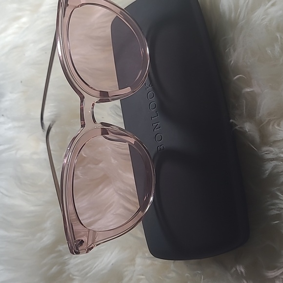 Rose Glasses - Picture 4 of 9